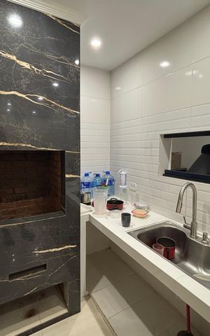 Casa à venda com 150m², 5 quartos e 1 vaga Casa à venda com 150m², 5 quartos e 1 vagaCozinha