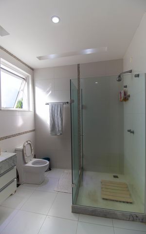 Casa de condomínio à venda com 582m², 4 quartos e 5 vagas
