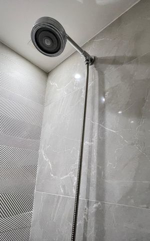 Apartamento à venda com 66m², 2 quartos e 1 vaga Apartamento à venda com 66m², 2 quartos e 1 vagaBanheiro Social