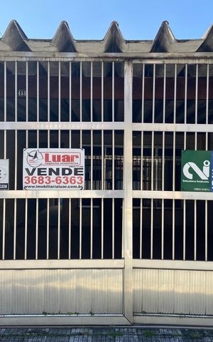 Casa à venda com 250m², 4 quartos e 1 vagaFachada