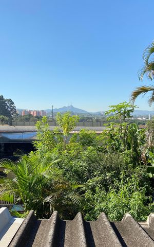 Casa à venda com 250m², 4 quartos e 1 vagaQuarto 2 - Vista