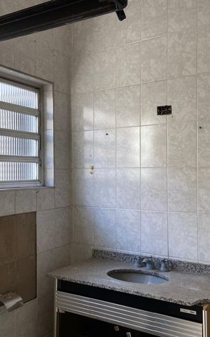 Casa à venda com 250m², 4 quartos e 1 vagaBanheiro 2