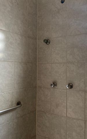 Casa à venda com 250m², 4 quartos e 1 vagaBanheiro 2