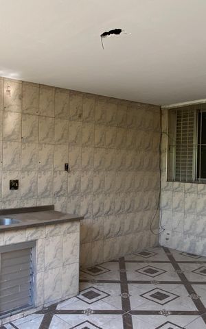 Casa à venda com 250m², 4 quartos e 1 vagaÁrea de Serviço