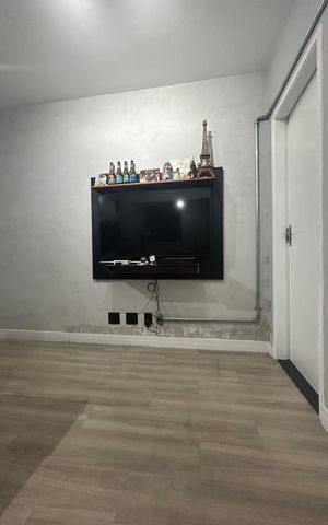 Apartamento à venda com 34m², 1 quarto e 1 vaga Apartamento à venda com 34m², 1 quarto e 1 vagaSala