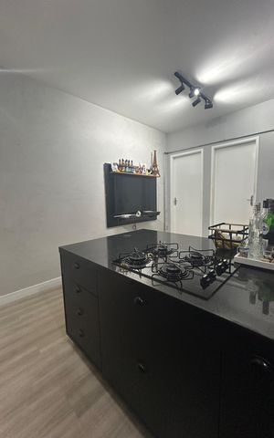 Apartamento à venda com 34m², 1 quarto e 1 vaga Apartamento à venda com 34m², 1 quarto e 1 vagaCozinha