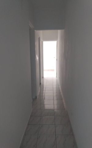 Casa à venda com 265m², 5 quartos e 2 vagas Casa à venda com 265m², 5 quartos e 2 vagasCorredor