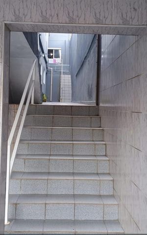 Casa à venda com 265m², 5 quartos e 2 vagas Casa à venda com 265m², 5 quartos e 2 vagasÁrea Externa