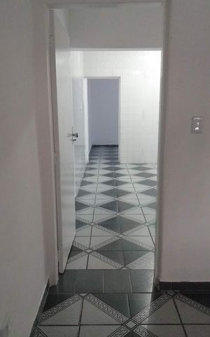 Casa à venda com 265m², 5 quartos e 2 vagas Casa à venda com 265m², 5 quartos e 2 vagasSala