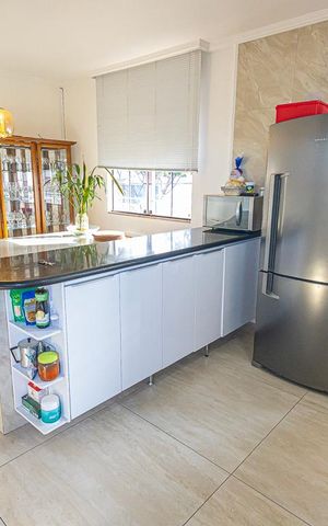 Casa para alugar com 240m², 3 quartos e 1 vaga Casa para alugar com 240m², 3 quartos e 1 vagacozinha