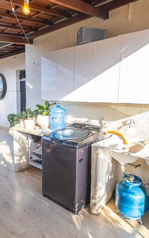 Casa para alugar com 240m², 3 quartos e 1 vaga Casa para alugar com 240m², 3 quartos e 1 vagaarea de serviço