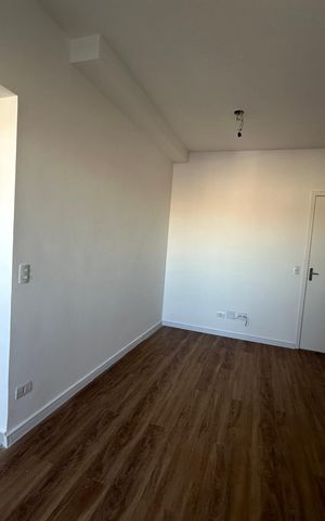 Apartamento à venda com 54m², 2 quartos e 1 vaga Apartamento à venda com 54m², 2 quartos e 1 vagaSala