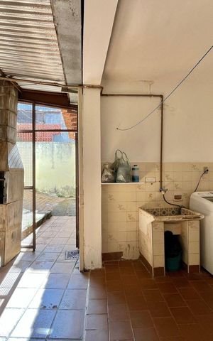 Casa à venda com 200m², 2 quartos e 2 vagasÁrea de Serviço