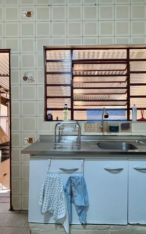 Casa à venda com 200m², 2 quartos e 2 vagasCozinha