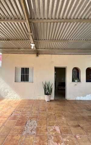 Casa à venda com 200m², 2 quartos e 2 vagasGaragem