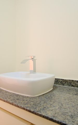 Apartamento para alugar com 60m², 3 quartos e 2 vagasBanheiro