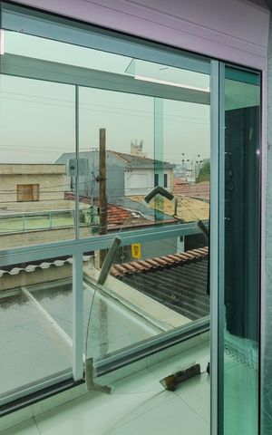 Casa à venda com 260m², 3 quartos e 5 vagas Casa à venda com 260m², 3 quartos e 5 vagasSacada