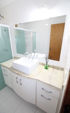 Apartamento para alugar com 111m², 3 quartos e 2 vagasBanheiro social