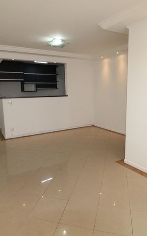 Apartamento para alugar com 111m², 3 quartos e 2 vagasSala