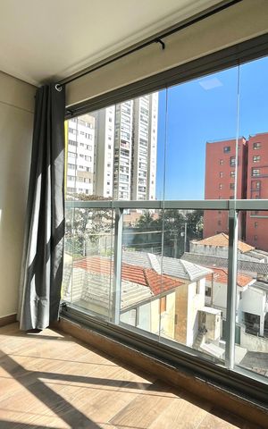 Apartamento à venda com 54m², 2 quartos e 1 vaga Apartamento à venda com 54m², 2 quartos e 1 vagaVaranda