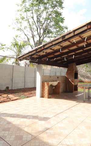 Casa para alugar com 400m², 4 quartos e 6 vagasVaranda