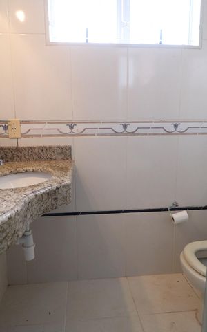 Casa para alugar com 400m², 4 quartos e 6 vagasBanheiro da Suíte
