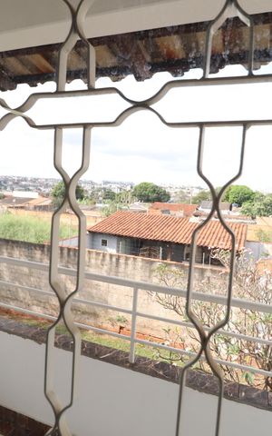 Casa para alugar com 400m², 4 quartos e 6 vagasVista da Suíte 2