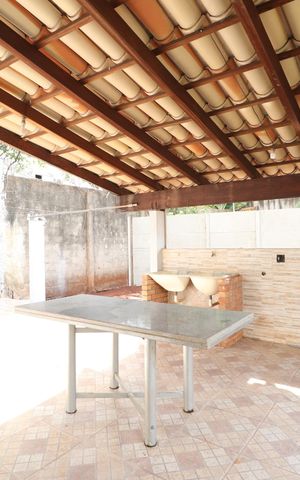 Casa para alugar com 400m², 4 quartos e 6 vagasVaranda