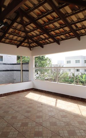Casa para alugar com 400m², 4 quartos e 6 vagasTerraço