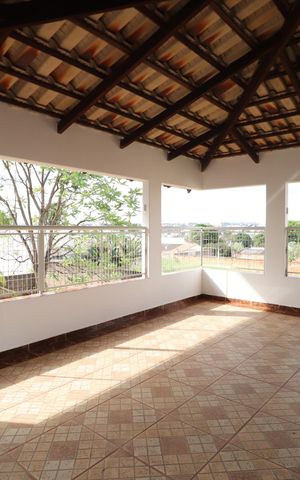 Casa para alugar com 400m², 4 quartos e 6 vagasTerraço