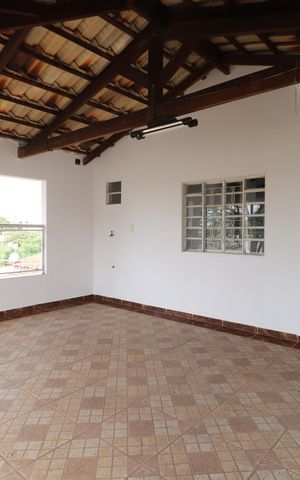 Casa para alugar com 400m², 4 quartos e 6 vagasTerraço