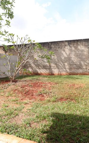Casa para alugar com 400m², 4 quartos e 6 vagasQuintal