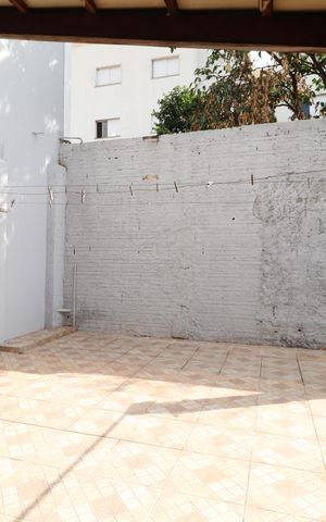 Casa para alugar com 400m², 4 quartos e 6 vagasÁrea de Serviço