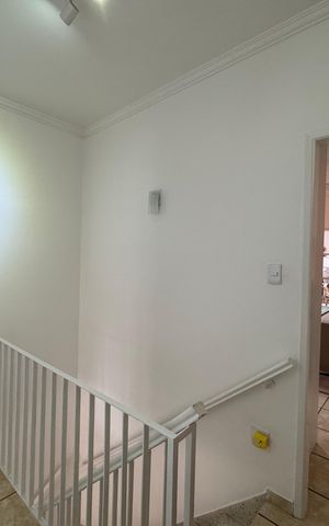Casa para alugar com 166m², 3 quartos e 3 vagasEscada