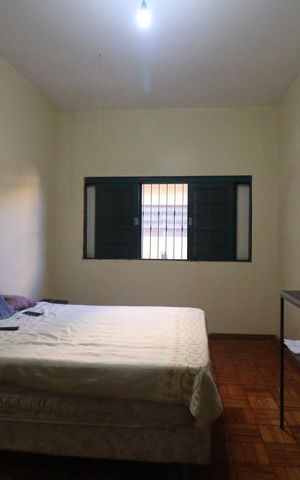 Casa para alugar com 260m², 6 quartos e 3 vagas Casa para alugar com 260m², 6 quartos e 3 vagasQuarto 1