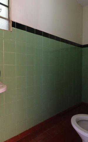 Casa para alugar com 260m², 6 quartos e 3 vagas Casa para alugar com 260m², 6 quartos e 3 vagasBanheiro de serviço
