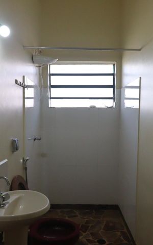 Casa para alugar com 260m², 6 quartos e 3 vagas Casa para alugar com 260m², 6 quartos e 3 vagasLavabo