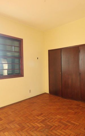 Casa para alugar com 260m², 6 quartos e 3 vagas Casa para alugar com 260m², 6 quartos e 3 vagasQuarto 3