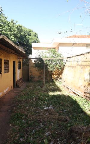 Casa para alugar com 260m², 6 quartos e 3 vagas Casa para alugar com 260m², 6 quartos e 3 vagasQuintal