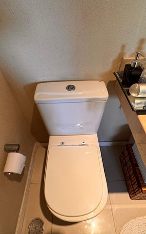 Apartamento à venda com 237m², 3 quartos e 2 vagas Apartamento à venda com 237m², 3 quartos e 2 vagasLavabo