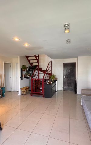 Apartamento à venda com 237m², 3 quartos e 2 vagas Apartamento à venda com 237m², 3 quartos e 2 vagasSala