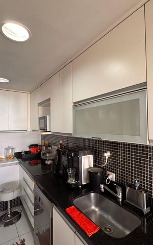 Apartamento à venda com 237m², 3 quartos e 2 vagas Apartamento à venda com 237m², 3 quartos e 2 vagasCozinha e Área de Serviço