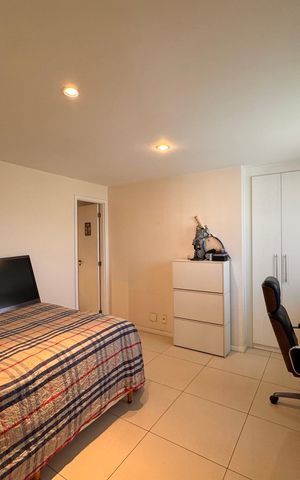 Apartamento à venda com 237m², 3 quartos e 2 vagas Apartamento à venda com 237m², 3 quartos e 2 vagasSuíte 2