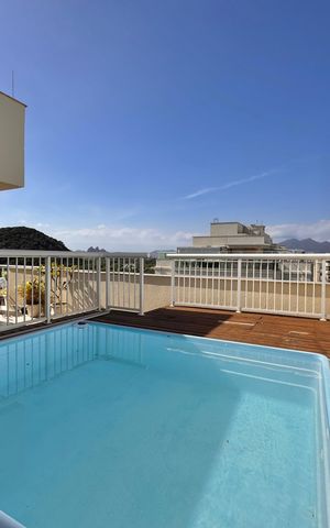 Apartamento à venda com 237m², 3 quartos e 2 vagas Apartamento à venda com 237m², 3 quartos e 2 vagasTerraço