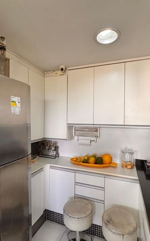 Apartamento à venda com 237m², 3 quartos e 2 vagas Apartamento à venda com 237m², 3 quartos e 2 vagasCozinha e Área de Serviço