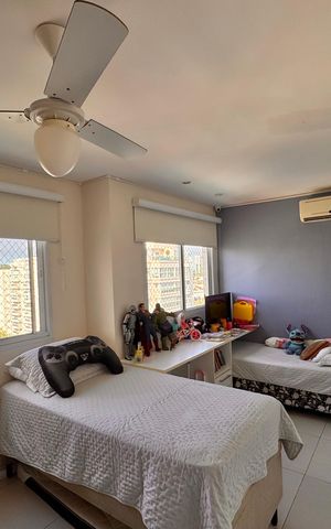 Apartamento à venda com 237m², 3 quartos e 2 vagas Apartamento à venda com 237m², 3 quartos e 2 vagasQuarto