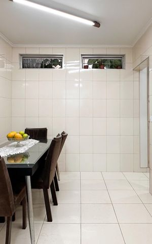 Casa para alugar com 237m², 3 quartos e 5 vagas Casa para alugar com 237m², 3 quartos e 5 vagasCopa