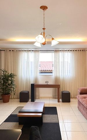 Casa para alugar com 237m², 3 quartos e 5 vagas Casa para alugar com 237m², 3 quartos e 5 vagasSala