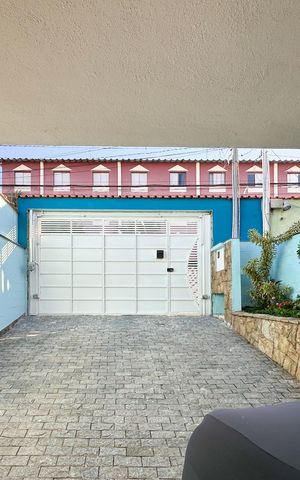 Casa para alugar com 237m², 3 quartos e 5 vagas Casa para alugar com 237m², 3 quartos e 5 vagasGaragem
