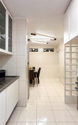 Casa para alugar com 237m², 3 quartos e 5 vagas Casa para alugar com 237m², 3 quartos e 5 vagasCozinha